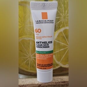 La Roche-Posay Anthelios Clear Skin  Face Sunscreen SPF 60 Dry Touch 0.1oz 3ml